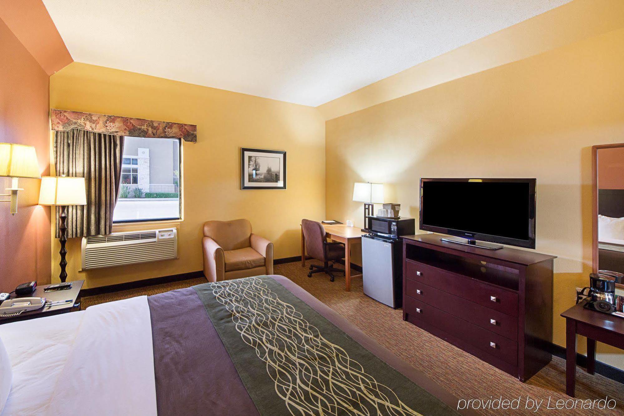 Comfort Inn Near Medical Center Mission Extérieur photo
