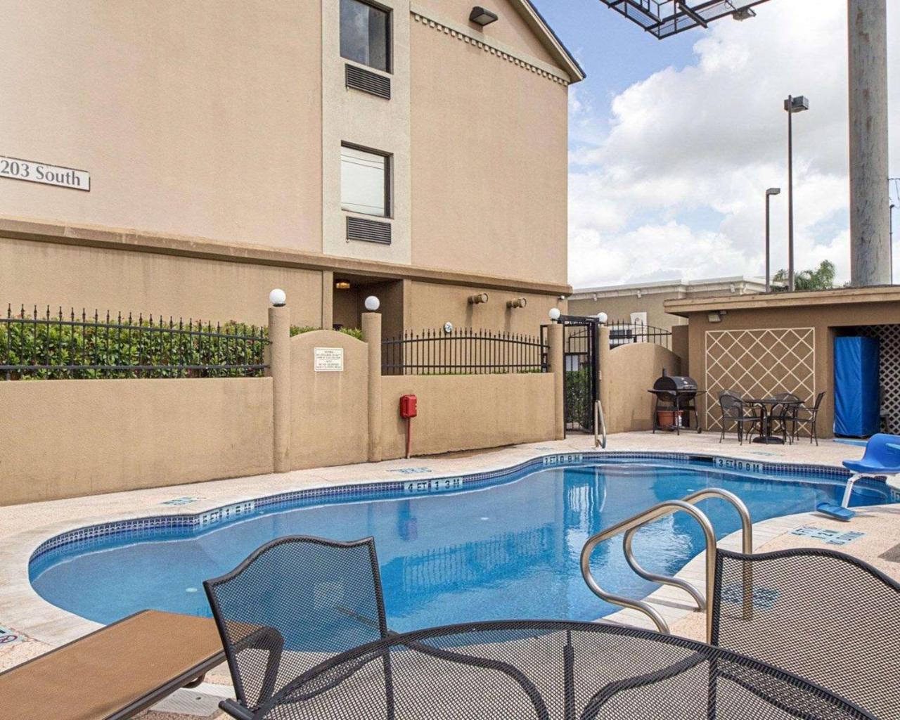 Comfort Inn Near Medical Center Mission Extérieur photo